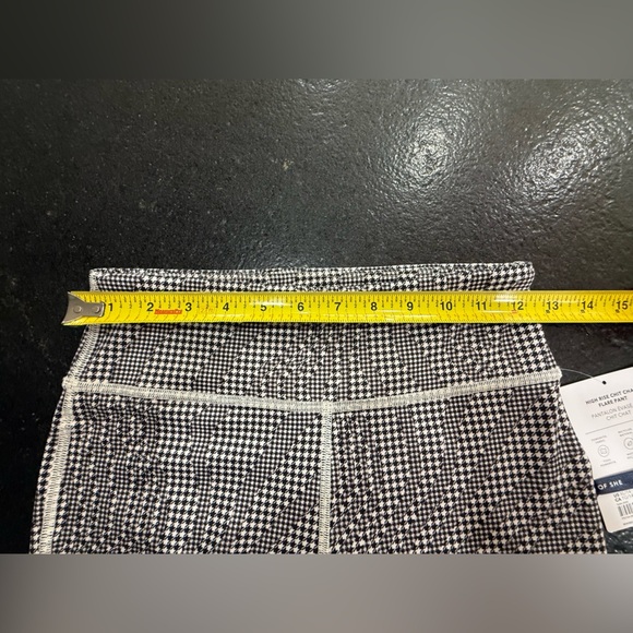 Athleta Girl High Rise Chit Chat Flare Pants – Houndstooth Checkered Size 14 NWT - Picture 13 of 15